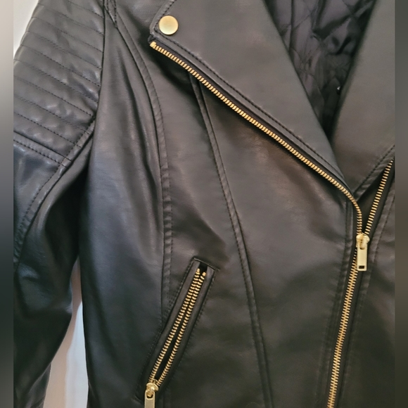 3/30$🎉SALE!!!🎉 H&M Detachable Faux-fur Moto Jacket (H&M)🏍😍 - Picture 3 of 7